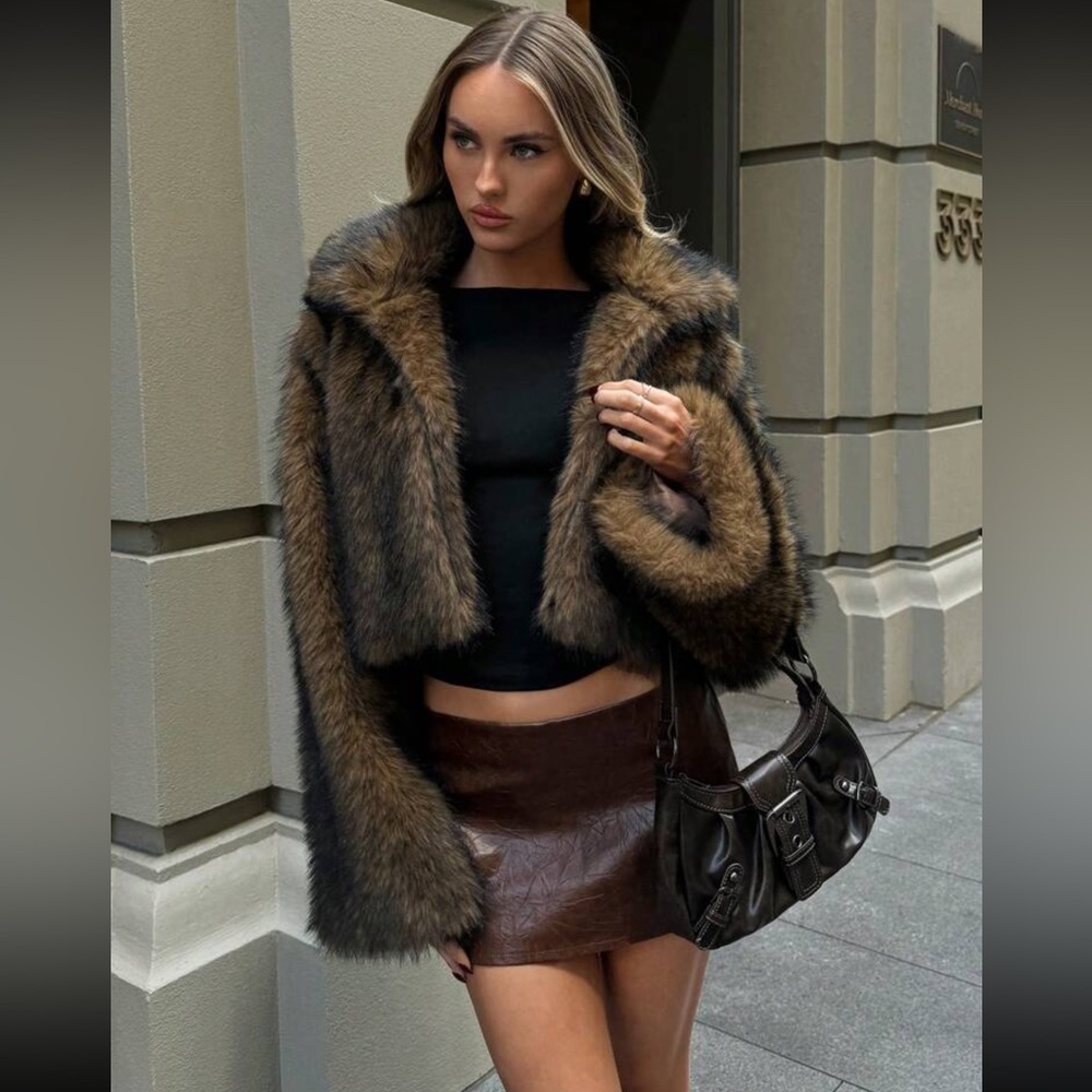 Luxurious Vintage Vegan Fur Jacket - Picture 3 of 11